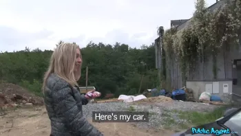 Cute Russian With Bald Shaven Pussy_Daniella Rose