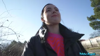 Shake That Ass On The Street_Zoe Doll