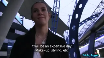 Promises Of A Photoshoot Turn Into A Mouth Full Of Cum For Brunette_Lola Wan