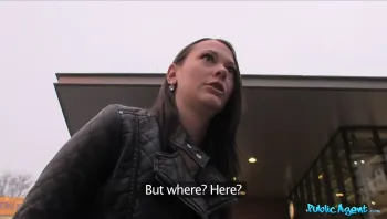 Brunette Lays Down For A Fuck Outside Shopping Mall_Sandy Ambrosia