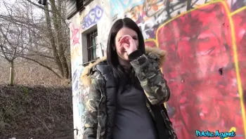 Public Sex For Quick Extra Cash_Victoria Bellisima