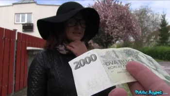 Fashion Student Fucks A Stranger_Billie Star