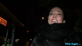 Shy Hottie Sheds Her Clothes When Stranger Proposes They Fuck_Natali Blue