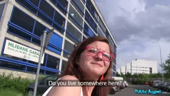 Complete Stranger Gives Nerdy Brunette A Public Creampie_Johanna Kette