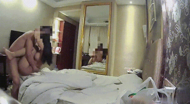 撩妹约炮大神原创，在读学生妹兼职声优主播，反差型，叫声骚气，嘴里喊着不要不要，却欲拒还迎