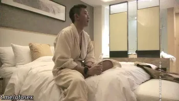 老李3000约外围小姐姐，女神情趣装岔开双腿求舔，白嫩高颜值