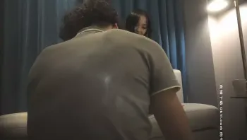 探花精选 颜值不错豹纹裙妹子开档黑丝摸逼抬腿侧入猛操