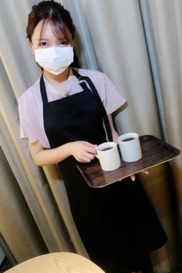 FC2精品无码PPV-2982071 カフェバイトの黒髪のあの子?男二人で応援3P中出2し-xj