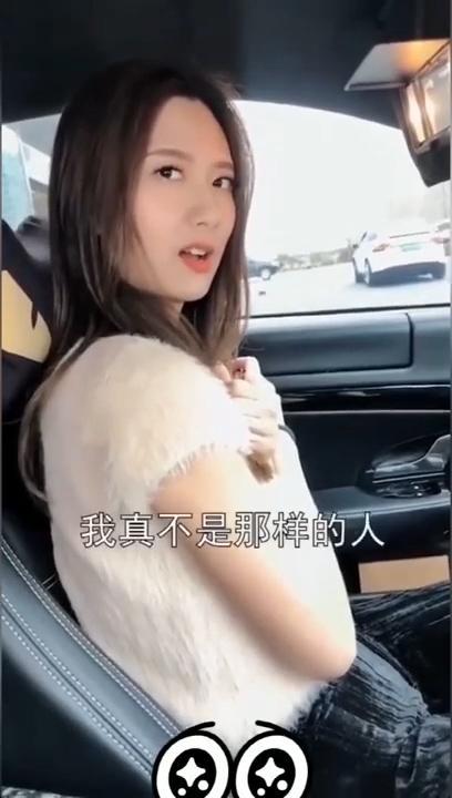 请小姐姐喝酒把他灌醉了，用酒瓶干她!-xj