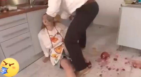 厨房里面的肮脏性爱