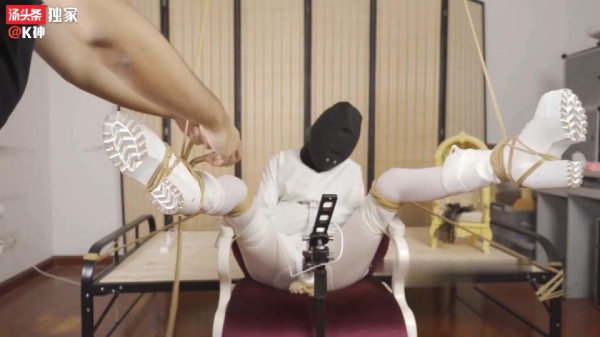 ⑥绿帽学院-4层头套 3丝袜头套，玩过头了见红了