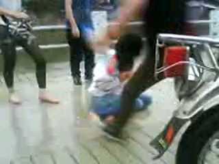 【校系】校园暴力_街头