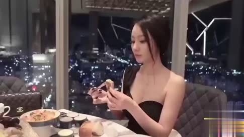 网爆吃瓜_独家泄密在校大学生的一天 吃完饭逼诶草