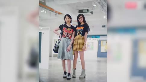 【高能泄密】电竞女神早年与外籍男友裸聊视频流出