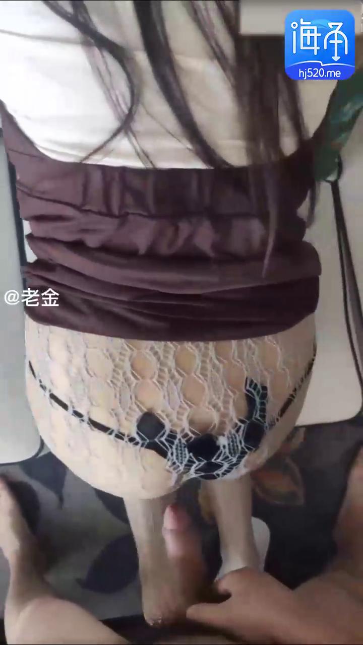 推荐【嫂子】善良的小嫂子大哥喝晕我和嫂子在楼下偷情-xj