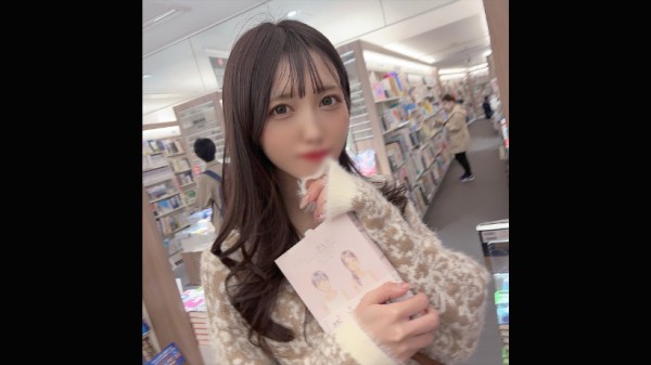 FC精品无码PPV_顔出し色白美脚の美人元看護士の歪んだ性癖