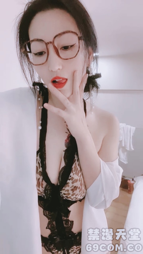 【禁漫直播】一天到晚,就是high,天天操逼,高挑御姐韵味十足,露脸熟女就是会玩,花样百出